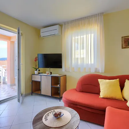 Egle - Rac163 By Interhome