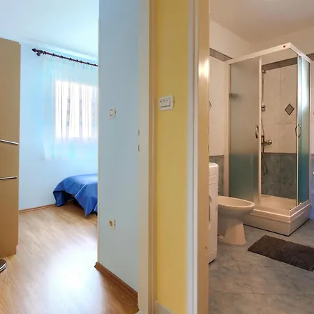 Egle By Interhome